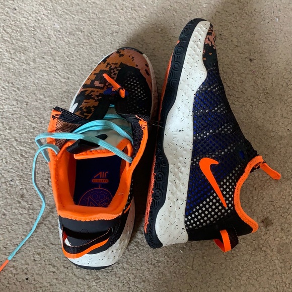 Womens PG4 Basketball Shoes - Picture 4 of 8